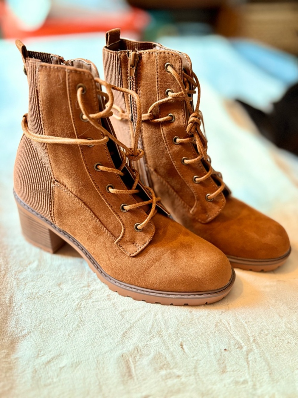 NWOB Women's Faux Suede Tan-Brown Lace-Up Heeled Ankle Combat Boots